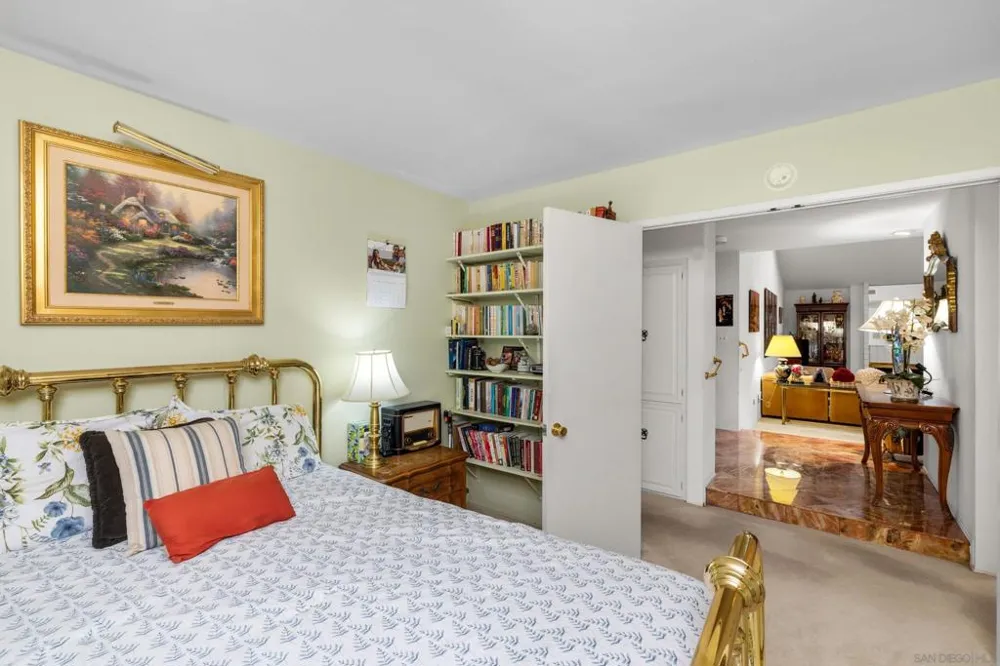 6623 Hemingway Dr San Diego, CA 92120