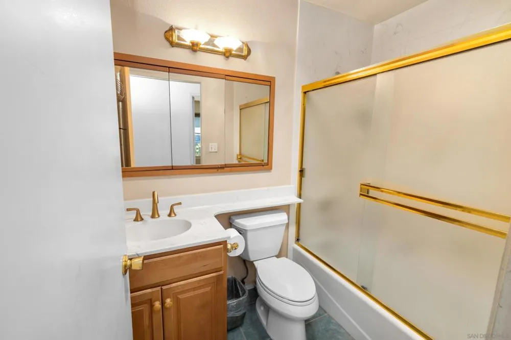 6623 Hemingway Dr San Diego, CA 92120