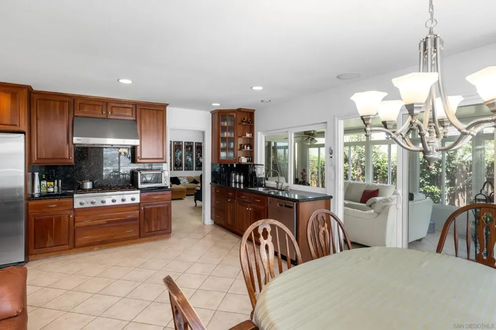 6623 Hemingway Dr San Diego, CA 92120
