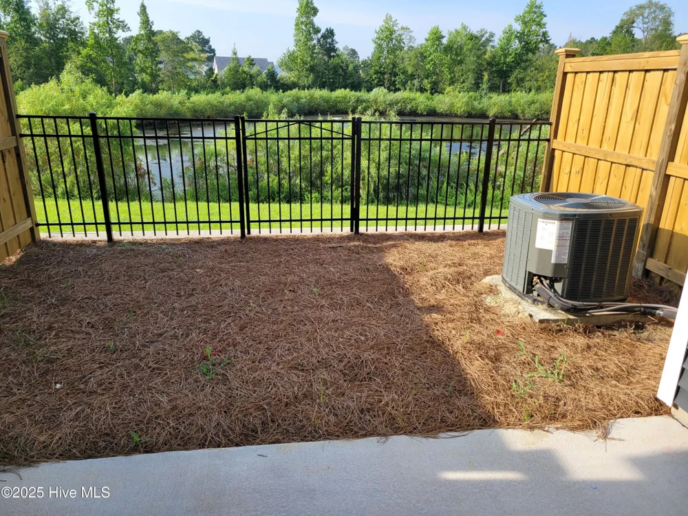 8381 Paramount Point Winnabow, NC 28479