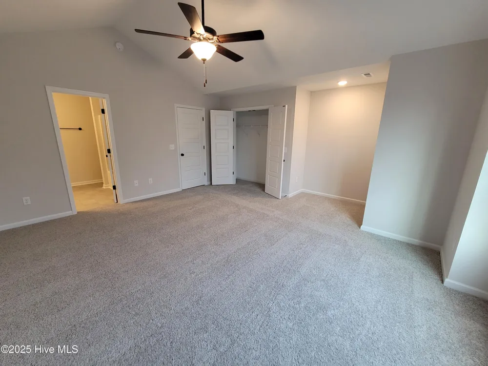 8381 Paramount Point Winnabow, NC 28479