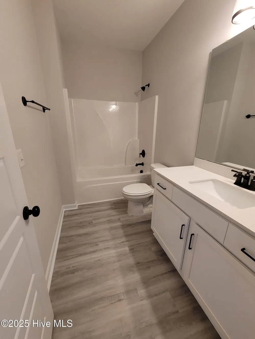 8381 Paramount Point Winnabow, NC 28479