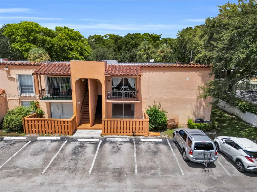 7100 Fairway Dr #K11 Miami Lakes, FL 33014