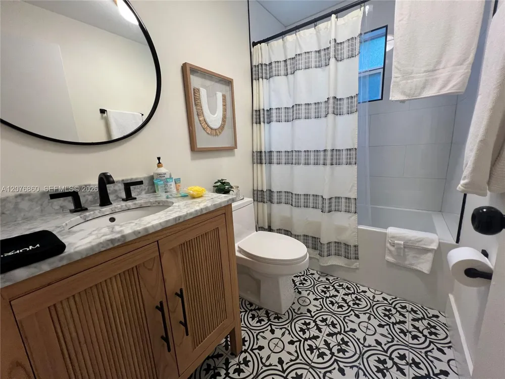 3102 SW 10th St #3104A Miami, FL 33135