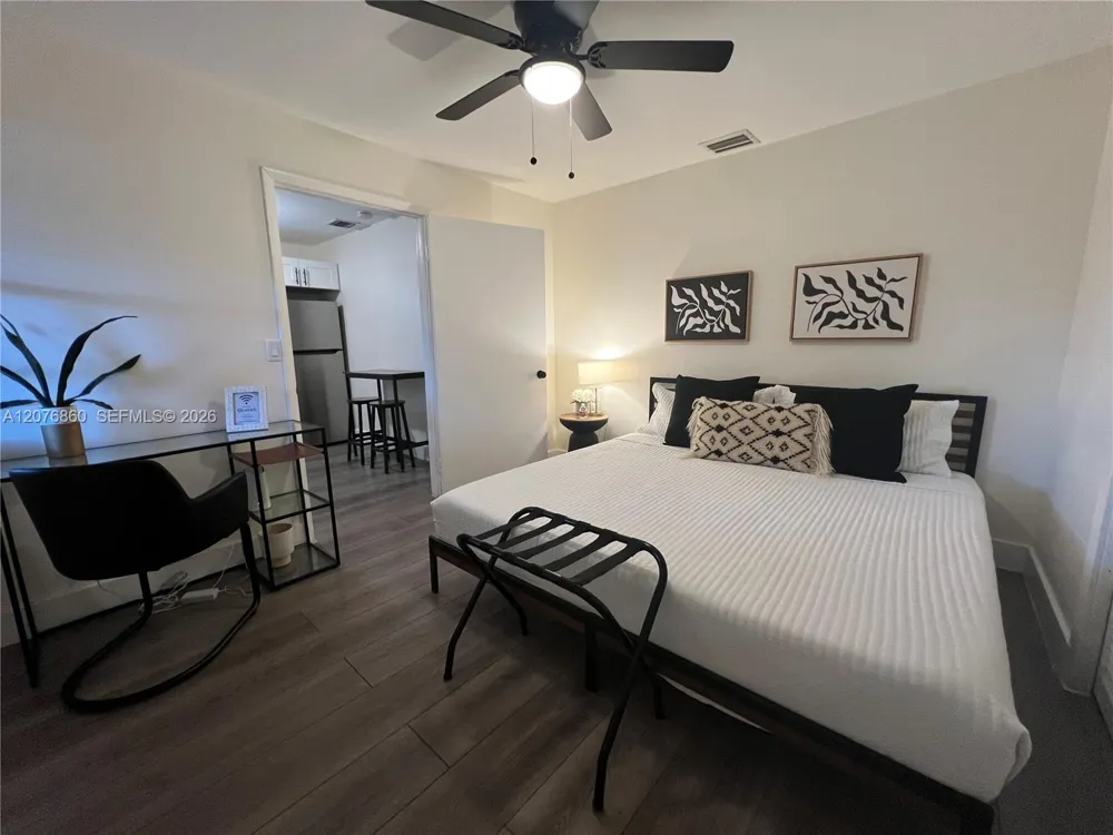 3102 SW 10th St #3104A Miami, FL 33135