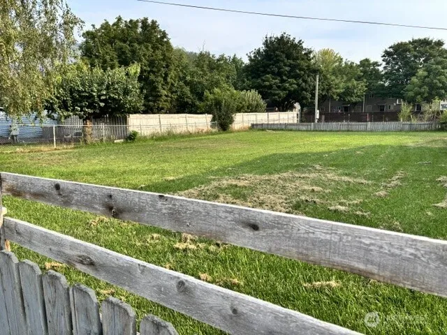 616 4th Street Oroville, WA 98844