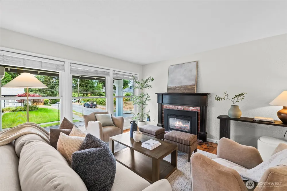 223 Del Monte Avenue Fircrest, WA 98466