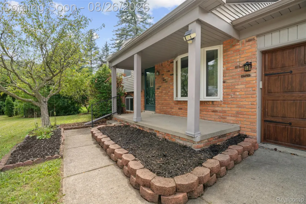 3757 Oxley Drive Troy City, MI 48083