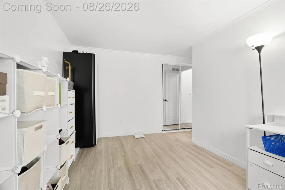 3757 Oxley Drive Troy City, MI 48083