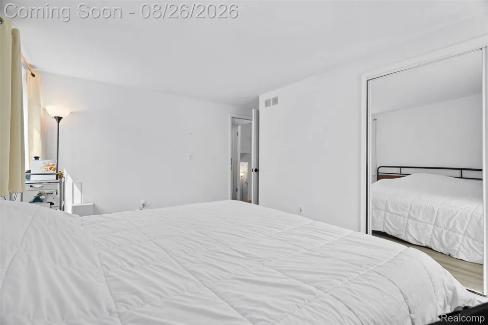 3757 Oxley Drive Troy City, MI 48083