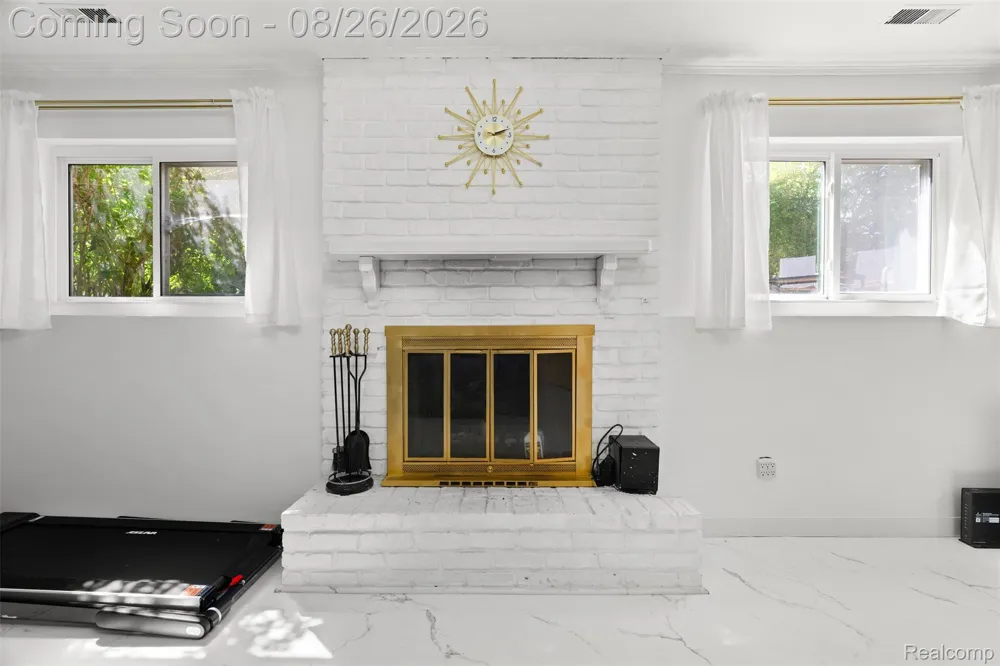 3757 Oxley Drive Troy City, MI 48083