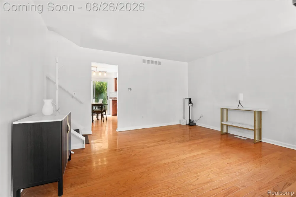 3757 Oxley Drive Troy City, MI 48083