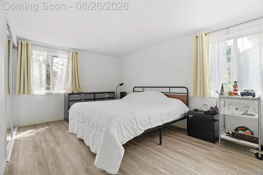 3757 Oxley Drive Troy City, MI 48083