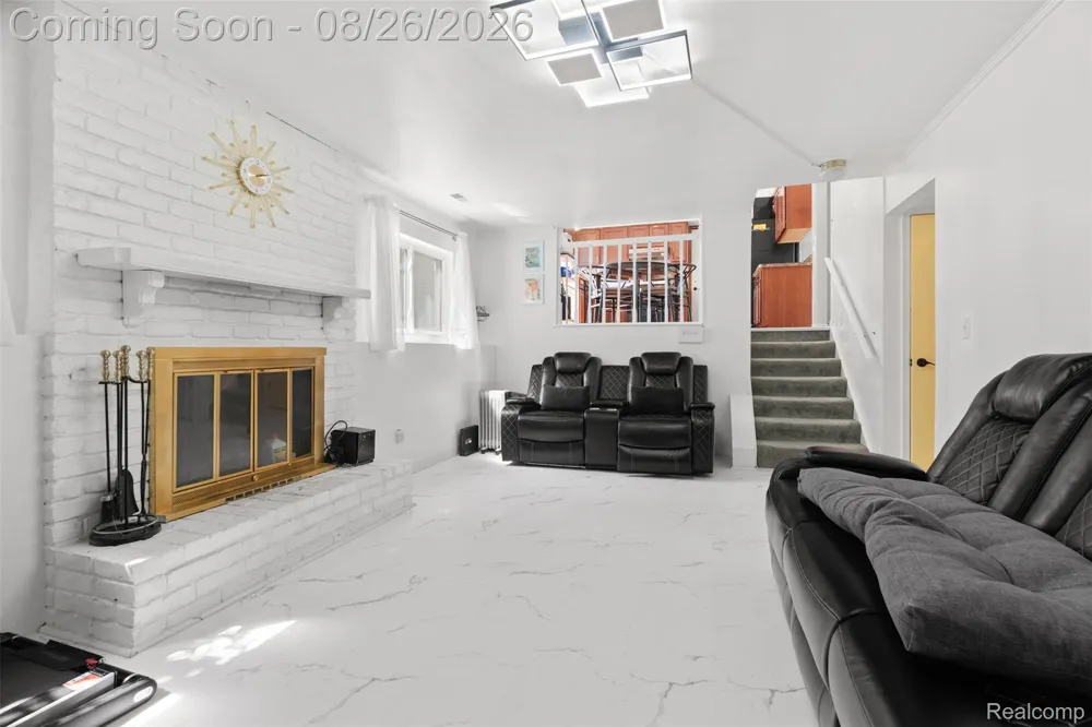 3757 Oxley Drive Troy City, MI 48083