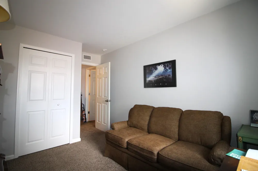 433 Riviera Drive St Clair Shores City, MI 48080