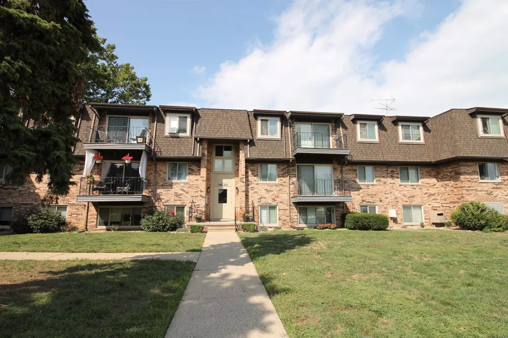 433 Riviera Drive St Clair Shores City, MI 48080