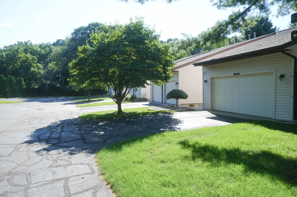 2662 Stonehaven Drive SW Wyoming City, MI 49519