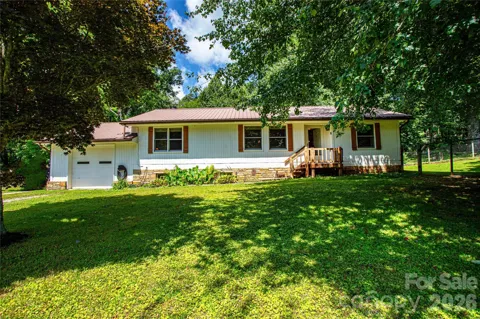570 Flat Creek Valley Road