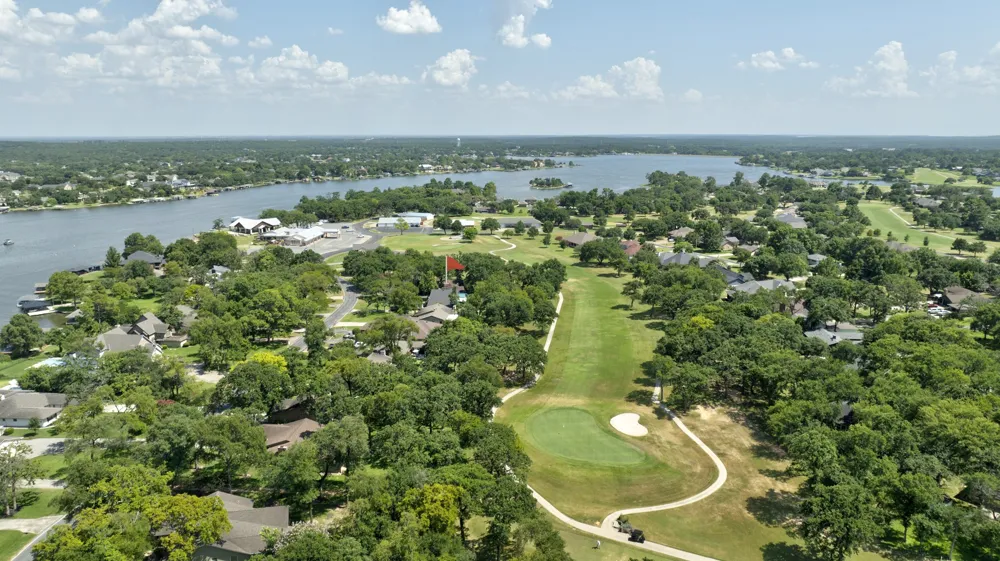 914 Kiowa Drive W Lake Kiowa, TX 76240