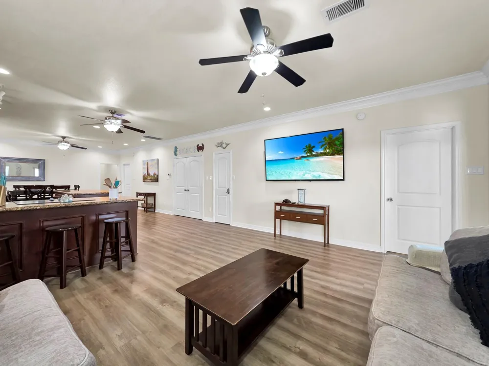 873 Townsend Drive Crystal Beach, TX 77650