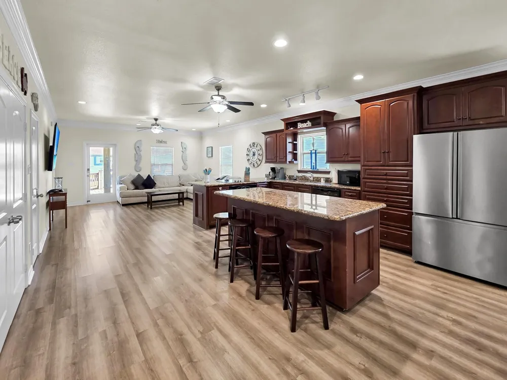 873 Townsend Drive Crystal Beach, TX 77650
