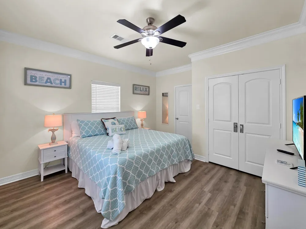 873 Townsend Drive Crystal Beach, TX 77650