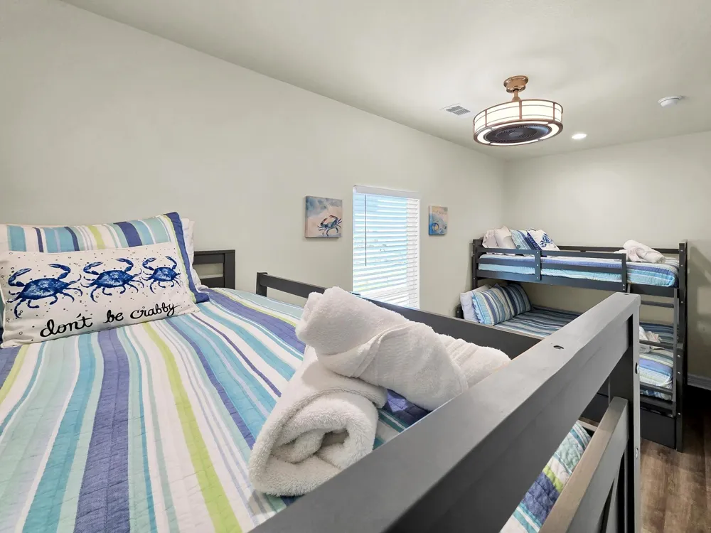 873 Townsend Drive Crystal Beach, TX 77650