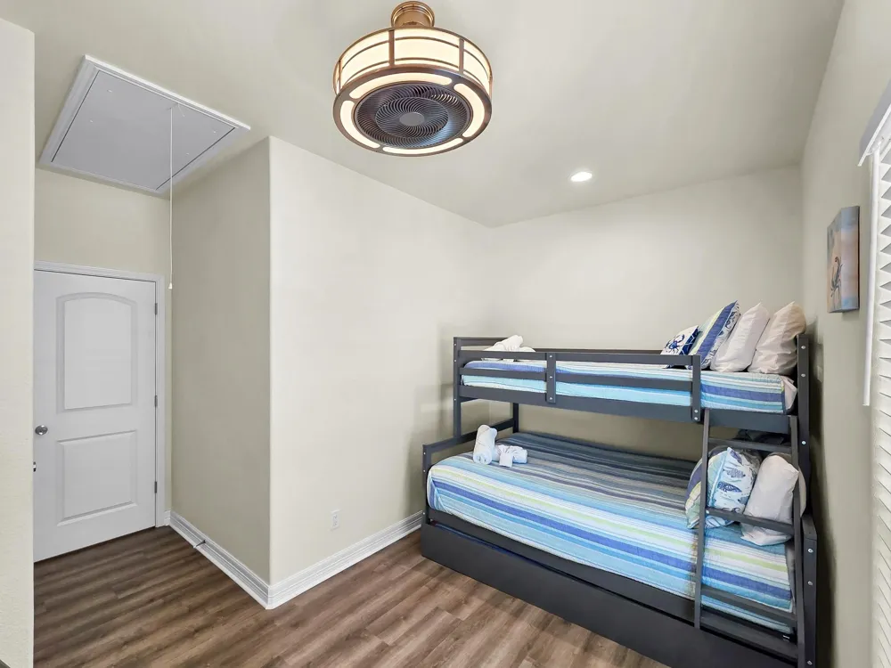 873 Townsend Drive Crystal Beach, TX 77650