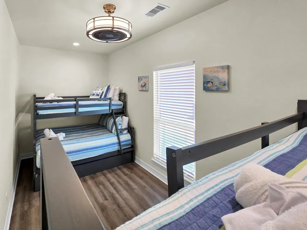873 Townsend Drive Crystal Beach, TX 77650