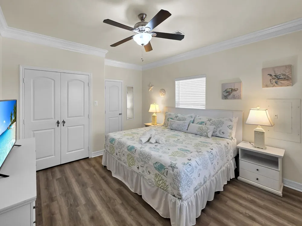 873 Townsend Drive Crystal Beach, TX 77650