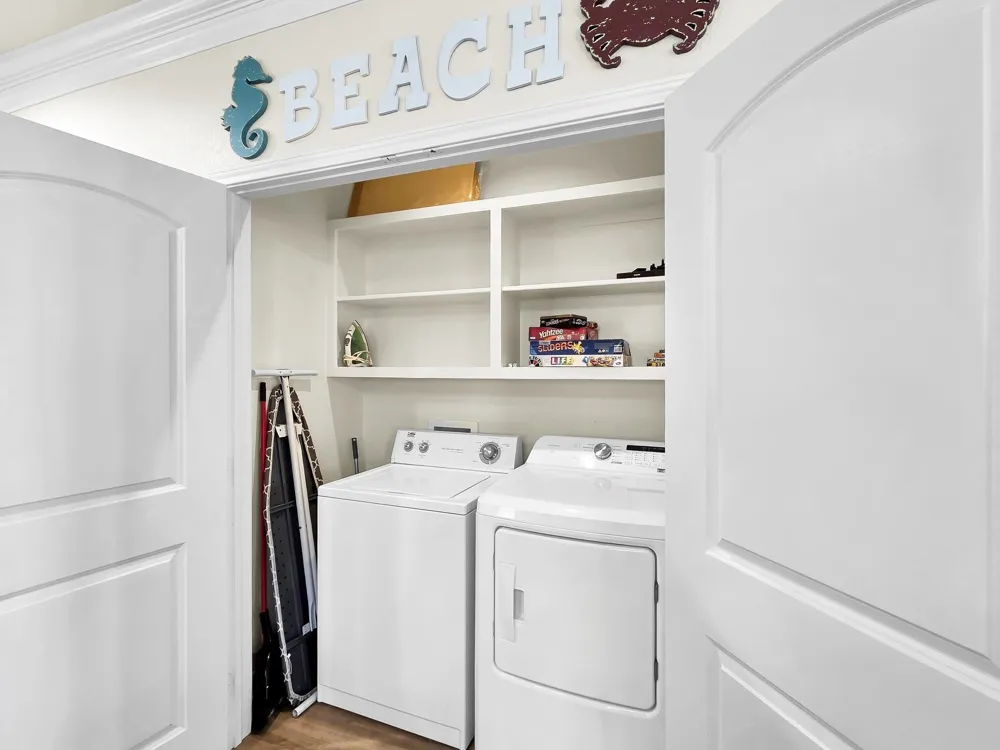 873 Townsend Drive Crystal Beach, TX 77650