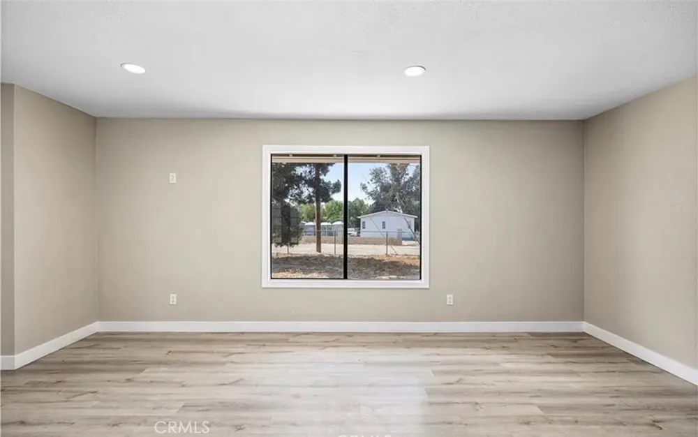 22410 Old Elsinore Road Perris, CA 92570