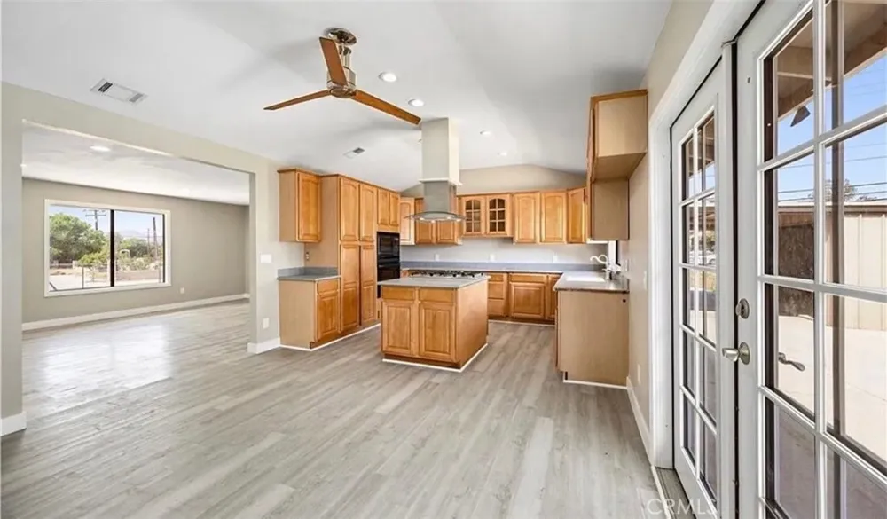 22410 Old Elsinore Road Perris, CA 92570