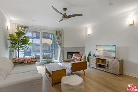20 Catamaran Street #104
