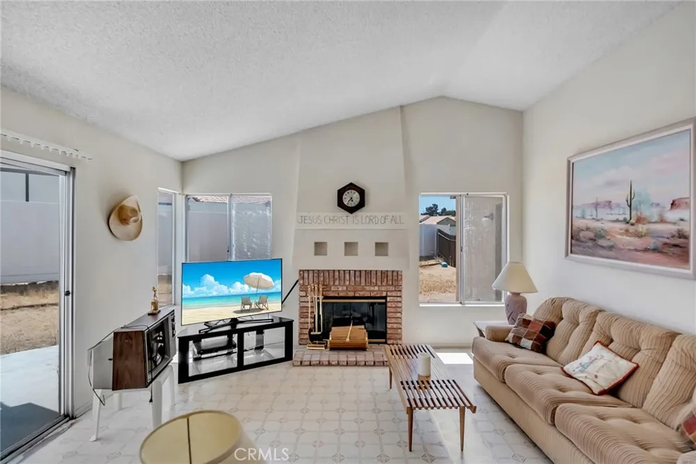 12951 Lantern Lane Victorville, CA 92392
