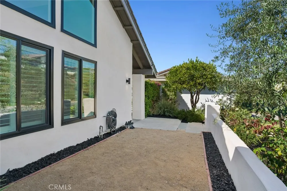 241 Calle Neblina San Clemente, CA 92672