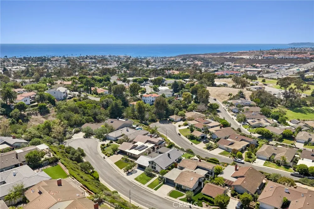 241 Calle Neblina San Clemente, CA 92672
