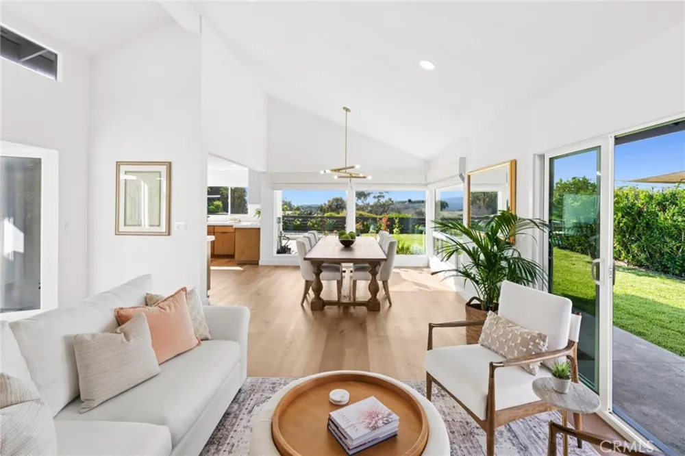 241 Calle Neblina San Clemente, CA 92672