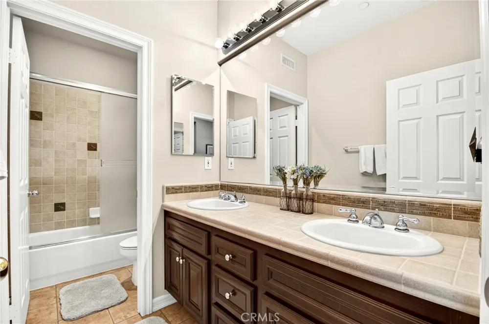36 Foxtail Court Azusa, CA 91702