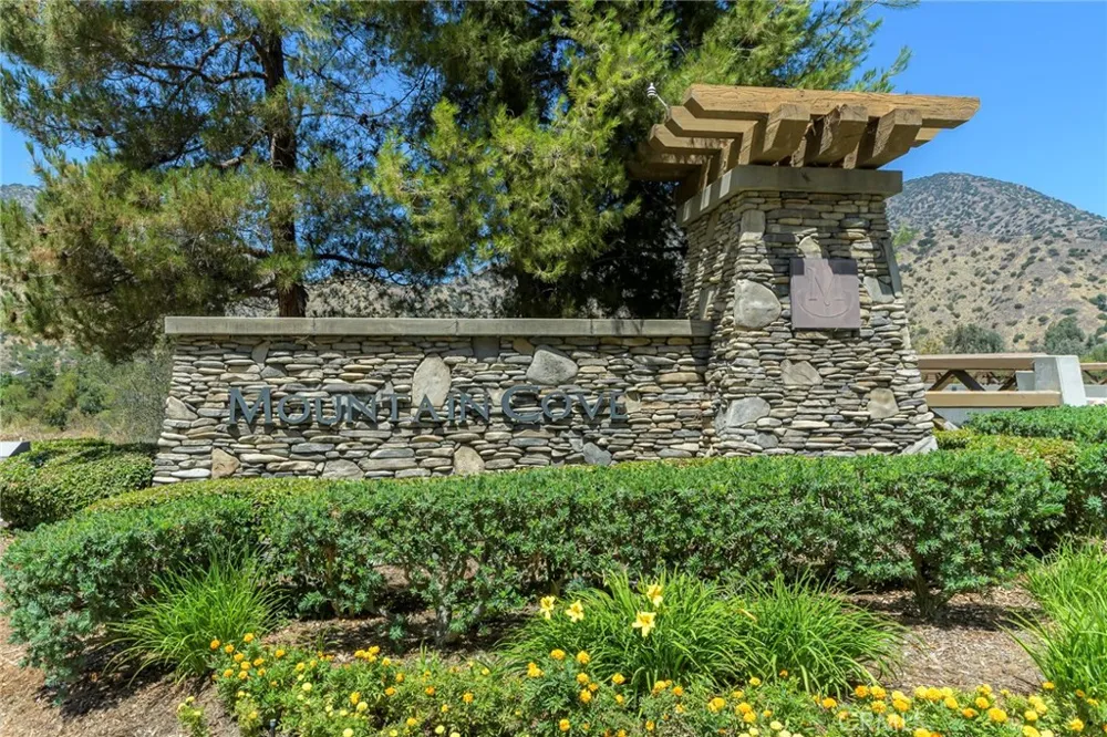 36 Foxtail Court Azusa, CA 91702