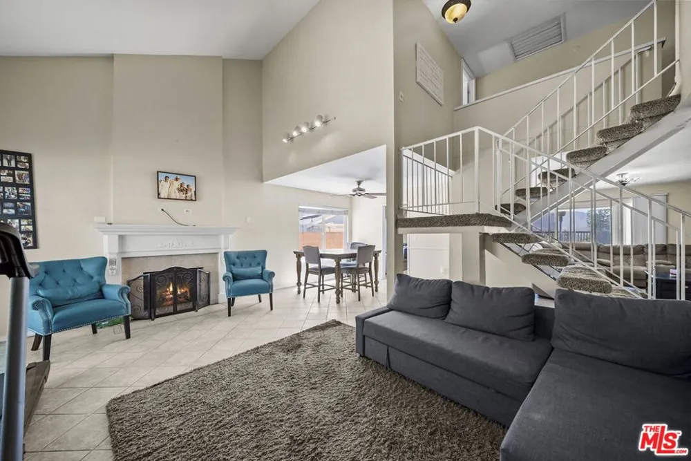 15362 Rhododendron Drive Santa Clarita, CA 91387