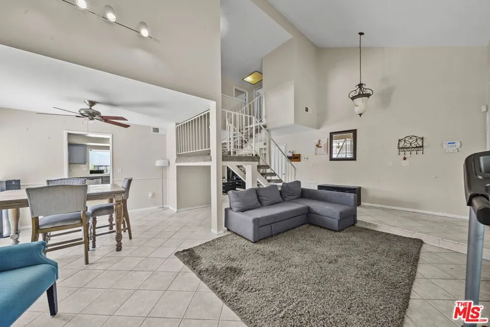 15362 Rhododendron Drive Santa Clarita, CA 91387