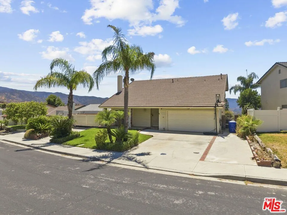 15362 Rhododendron Drive Santa Clarita, CA 91387