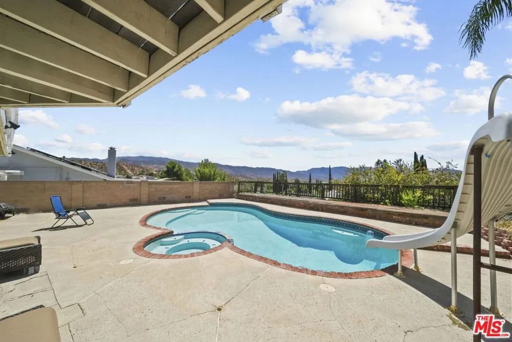 15362 Rhododendron Drive Santa Clarita, CA 91387