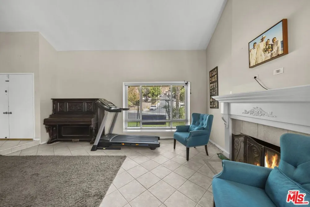 15362 Rhododendron Drive Santa Clarita, CA 91387