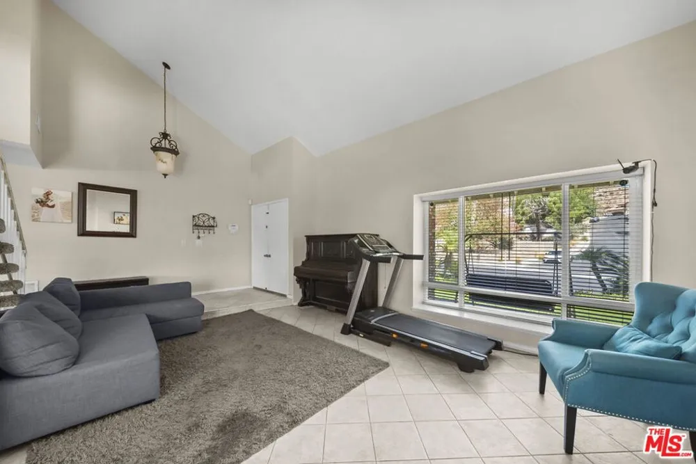 15362 Rhododendron Drive Santa Clarita, CA 91387