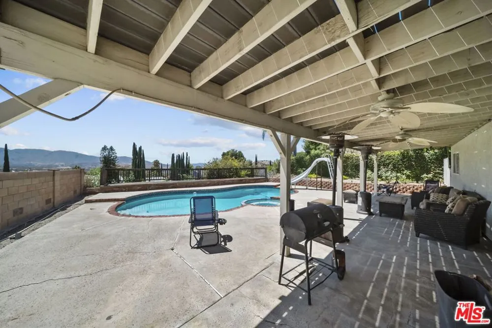 15362 Rhododendron Drive Santa Clarita, CA 91387