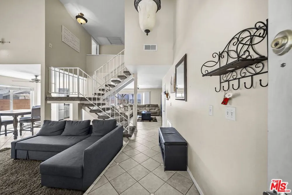 15362 Rhododendron Drive Santa Clarita, CA 91387