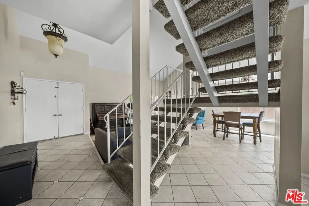 15362 Rhododendron Drive Santa Clarita, CA 91387