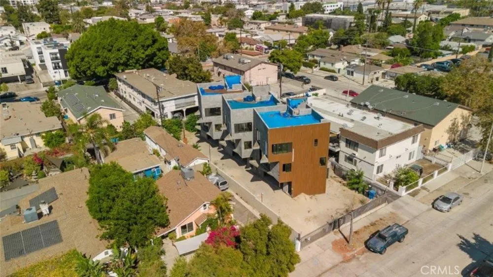 6651 Camellia Avenue Los Angeles, CA 91606